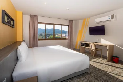 슈페리어 더블룸 또는 트윈룸 — Recenta Suite Phuket Suanluang